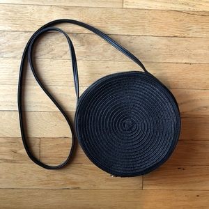 PACSUN BLACK WOVEN CIRCLE CROSSBODY BAG